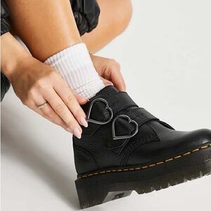 Dr Martens Devon heart boot